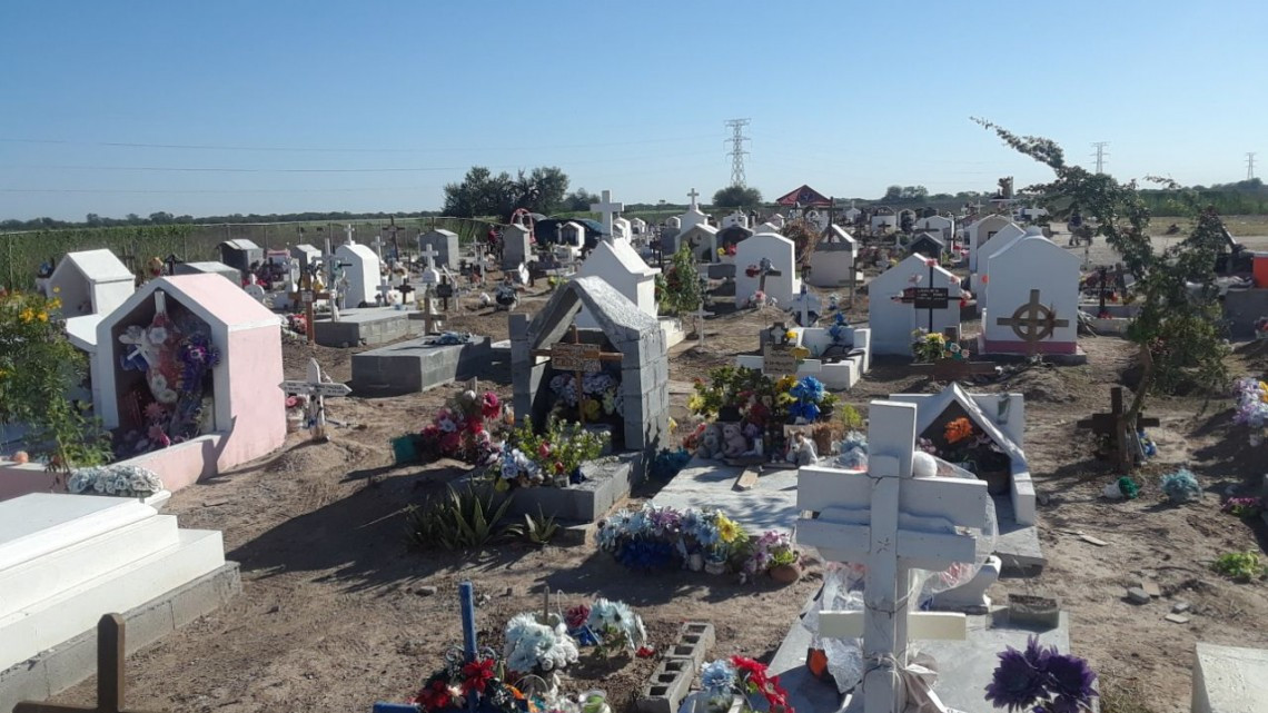 Panteones municipales limpios para visitantes