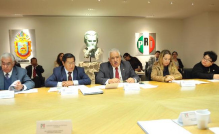 PRI lanza convocatoria para elegir candidato presidencial