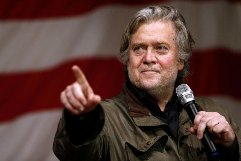Bannon se arrepiente de declaraciones en contra de Trump