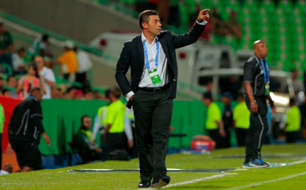  Pedro Caixinha da positivo a Coronavirus