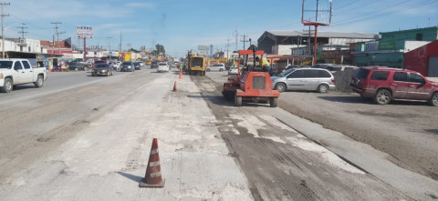Avanzan trabajos de rehabilitación de pavimento en el Sendero Nacional