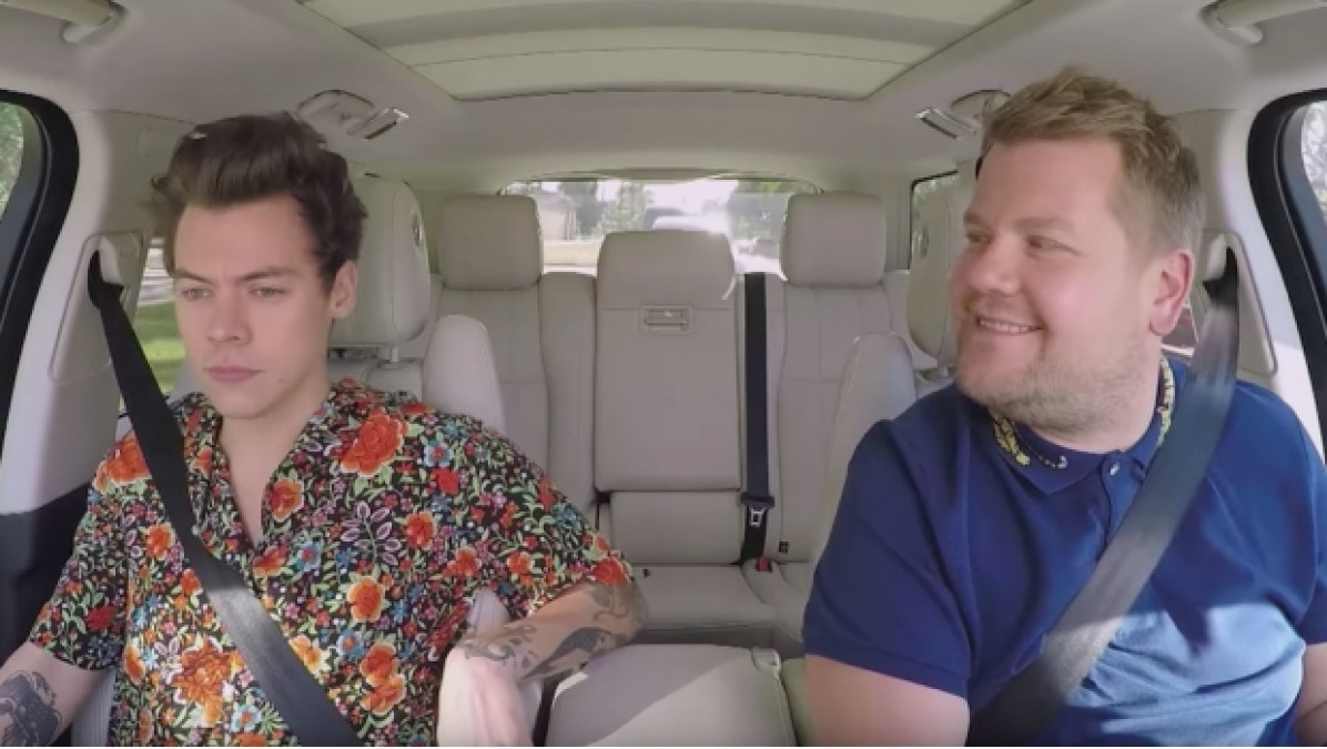 Harry Styles en “Carpool karaoke” con James Corden