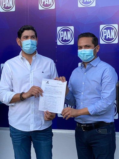 Héctor Escobar buscará reelegirse cómo diputado local