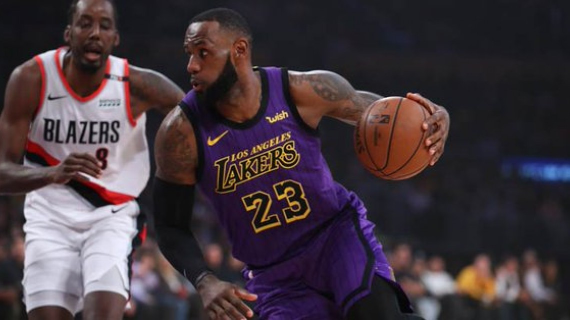 LeBron James entra al Top 5 de anotadores en la historia de la NBA