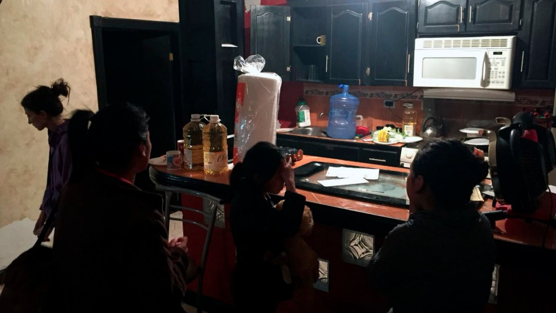 Localizan casas de seguridad con migrantes