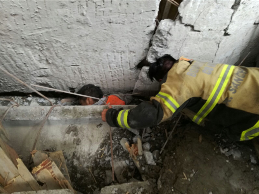 Colapso de estructuras dejan seis muertos y más de 20 heridos