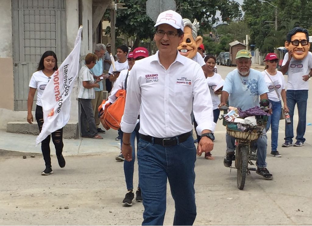 Erasmo González Robledo, favorito en encuestas para ganar la diputación federal en el 07 distrito electoral.