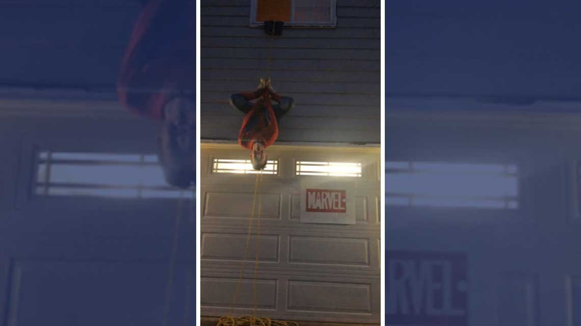 La invitación arácnida más original para un baile de graduación