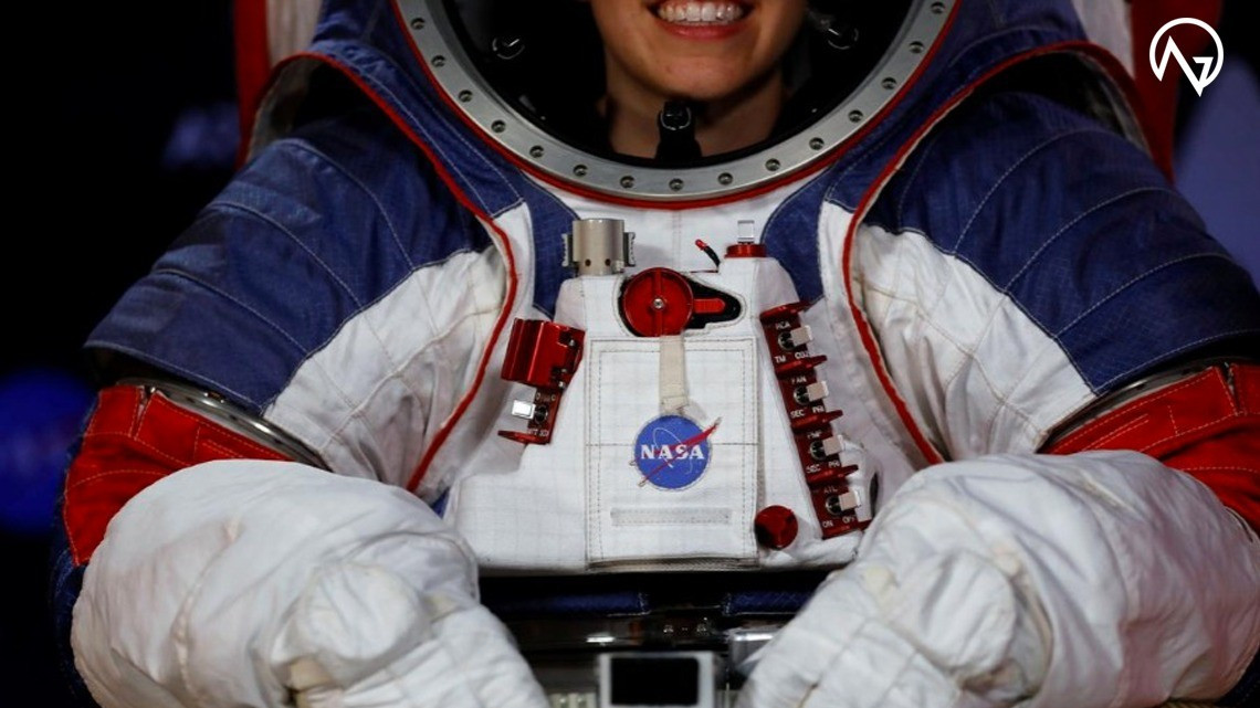 Presentan los nuevos trajes espaciales para volver a la Luna