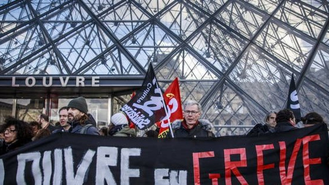 Cierran el museo parisino del Louvre por el bloqueo de huelguistas