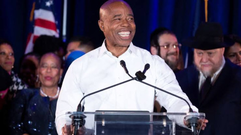 El ex policía Eric Adams es elegido como nuevo alcalde de Nueva York