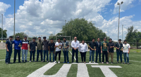 Premia UTTN a estudiantes destacados en deporte 