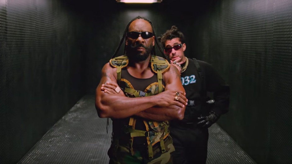 Bad Bunny cantará en vivo en el WWE Royal Rumble 2021