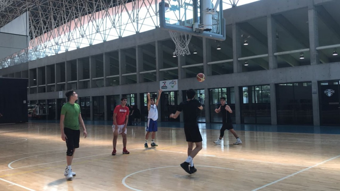 Selección de baloncesto se concentra en el CAR