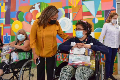 Entrega DIF Reynosa sillas de ruedas