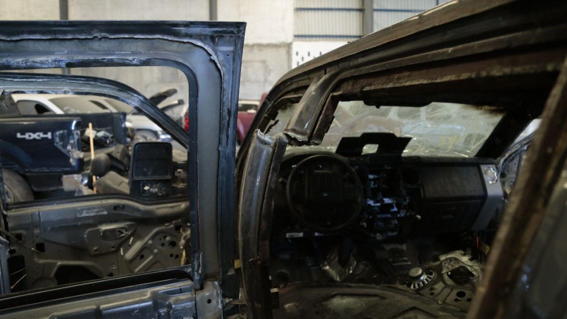 Destruyen 25 vehículos con blindaje artesanal en Tamaulipas