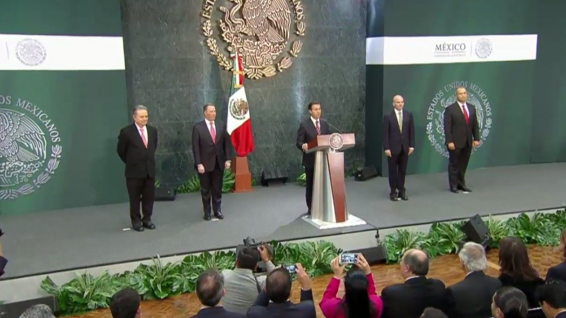 Meade deja Hacienda, González Anaya lo sustituye