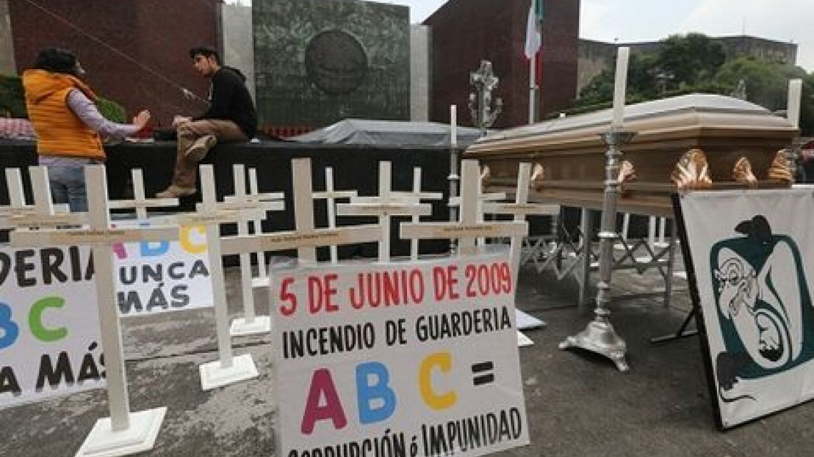 Se manifiestan agrupaciones contra el Gobierno
