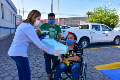 Entrega DIF Reynosa más apoyos a familias