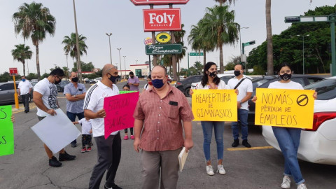 Se manifiestan dueños de Gimnasios; piden reapertura 