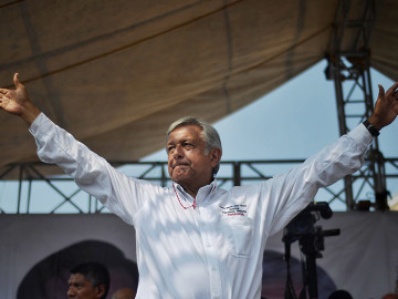 Va haber democracia sindical: AMLO