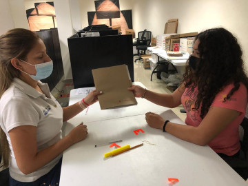 Cierra Gobierno Municipal programa de Becas con entrega de últimas tarjetas de depósito 