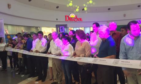 Inaugura Chuchín exposición de pintura, escultura y fotografía