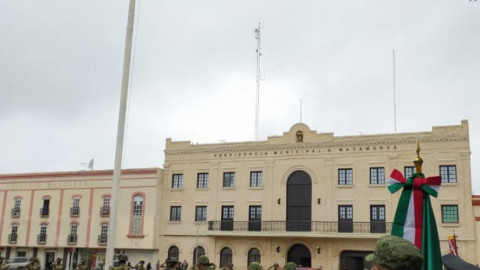 Encabeza Alcalde de Matamoros conmemoración del “Día de la Bandera”