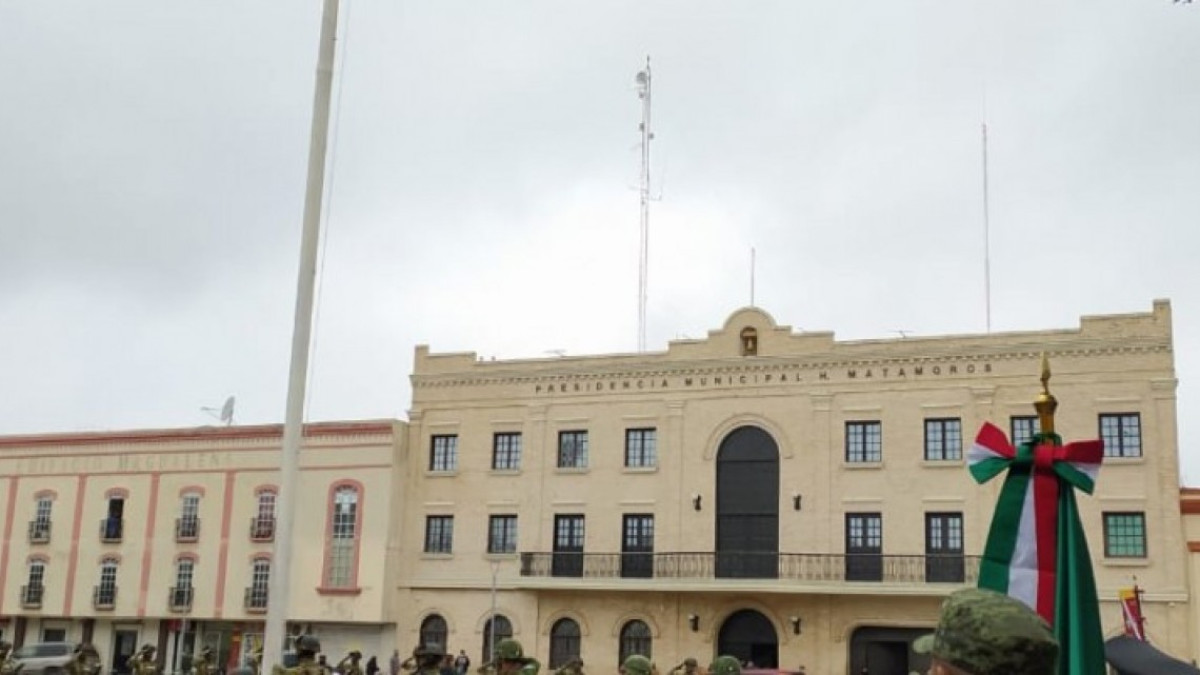 Encabeza Alcalde de Matamoros conmemoración del “Día de la Bandera”