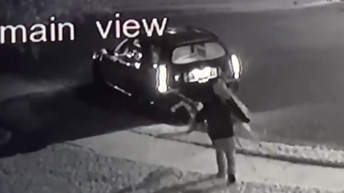 Ladrón se roba adornos navideños de una vivienda en Mission