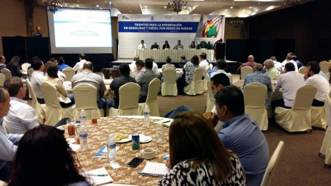 Presentan a gasolineros reglas para importar combustibles