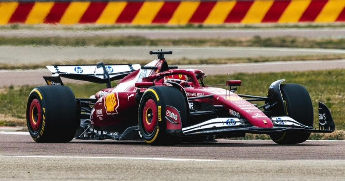 Lewis Hamilton estrena el nuevo monoplaza de Ferrari