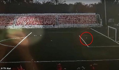 ¡Terrible! Rayo deja gravemente herido a futbolista