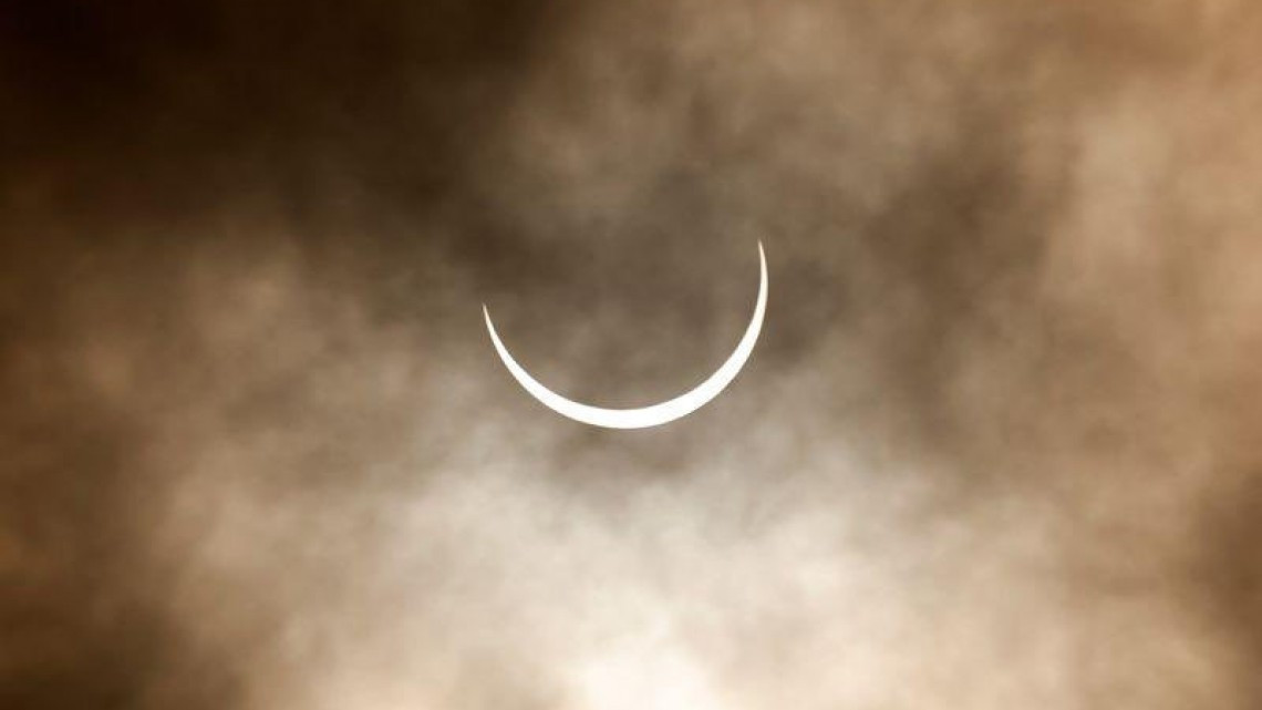 Cientos disfrutaron del eclipse solar “círculo de fuego”