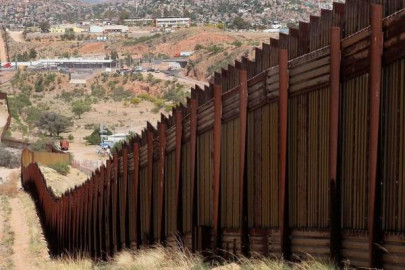 Pentágono destinará mil 500 millones más para el muro fronterizo