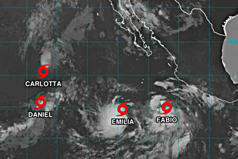 Tormentas tropicales Carlotta, Daniel y Emilia se alejan de costas mexicanas