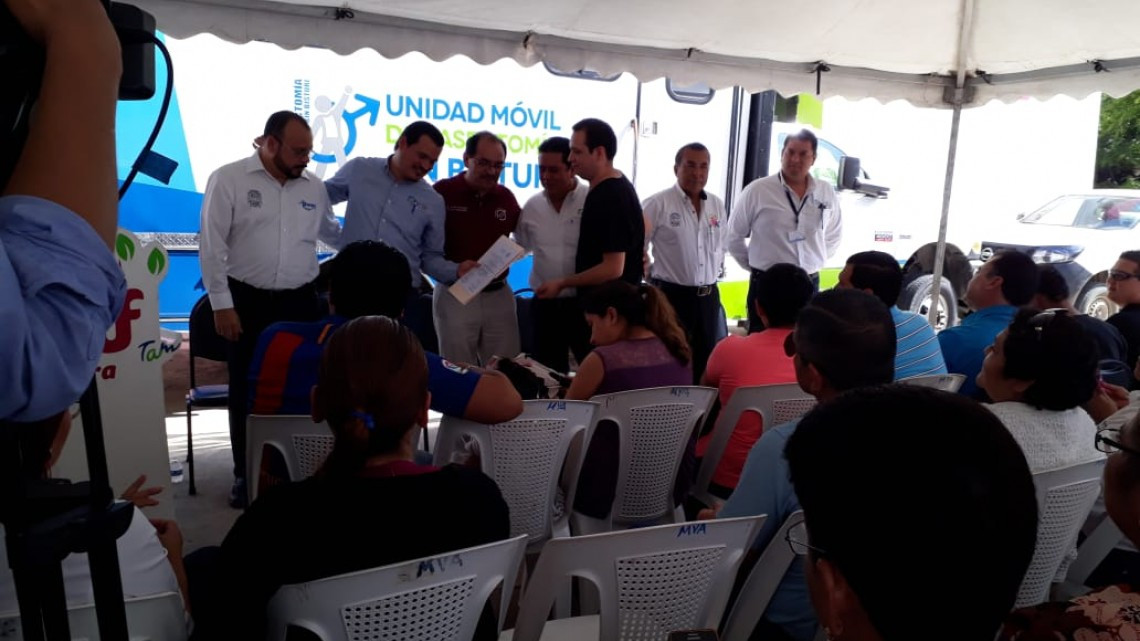 Médicos se certifican para ampliar el programa de vasectomía sin bisturí
