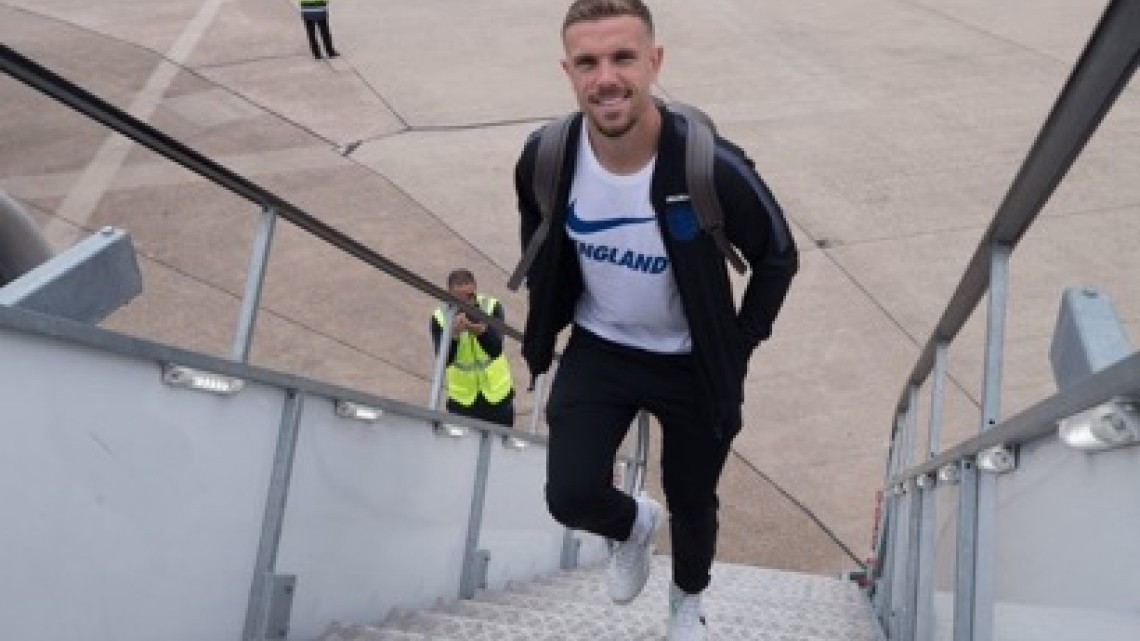 Equipo de Inglaterra viaja a Rusia liderado por su capitán Harry Kane