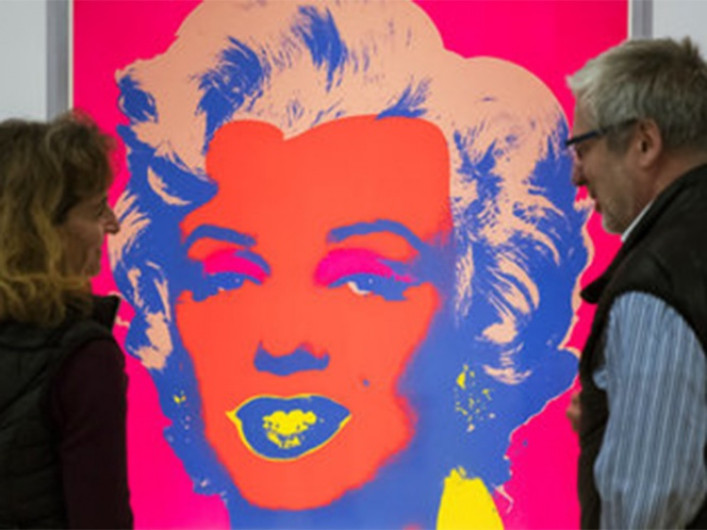 Imagen de Marilyn firmada por Warhol es subastada en México