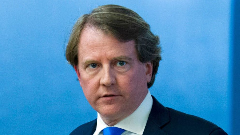 Consejero jurídico de la Casa Blanca renunciará en los próximos meses: Trump