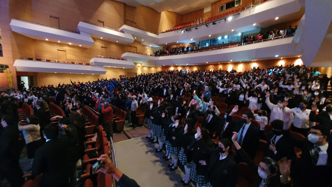 Vanessa Ponce inagura Congreso IUVE