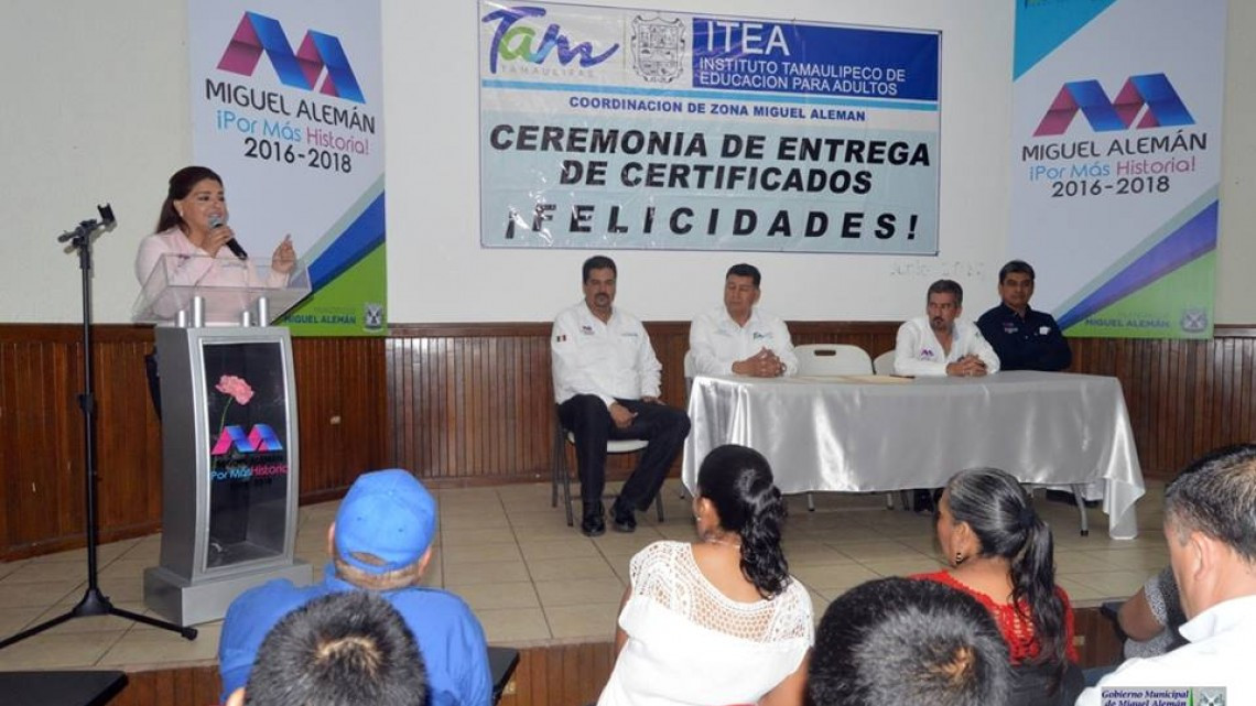 Entrega ITEA certificados de primaria y secundaria