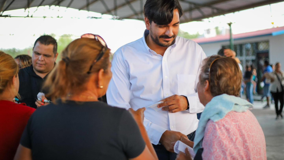 Inscribió Carlos Peña Ortiz a familias de Unidad Obrera en Programa Municipal 
