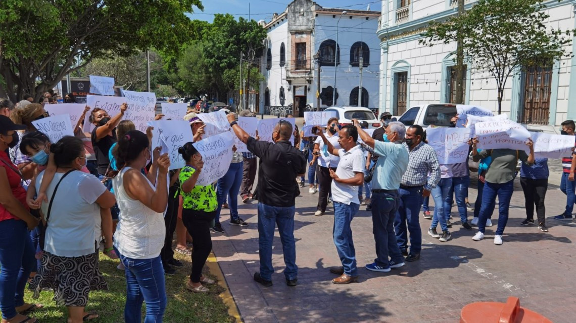 Continúan las protestas por desabasto de agua 