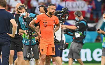 Llueven críticas sobre Depay tras la eliminación de Holanda en la Euro