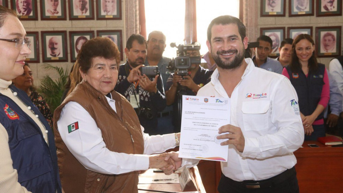 Nombra Magdalena Peraza a nuevos directores municipales