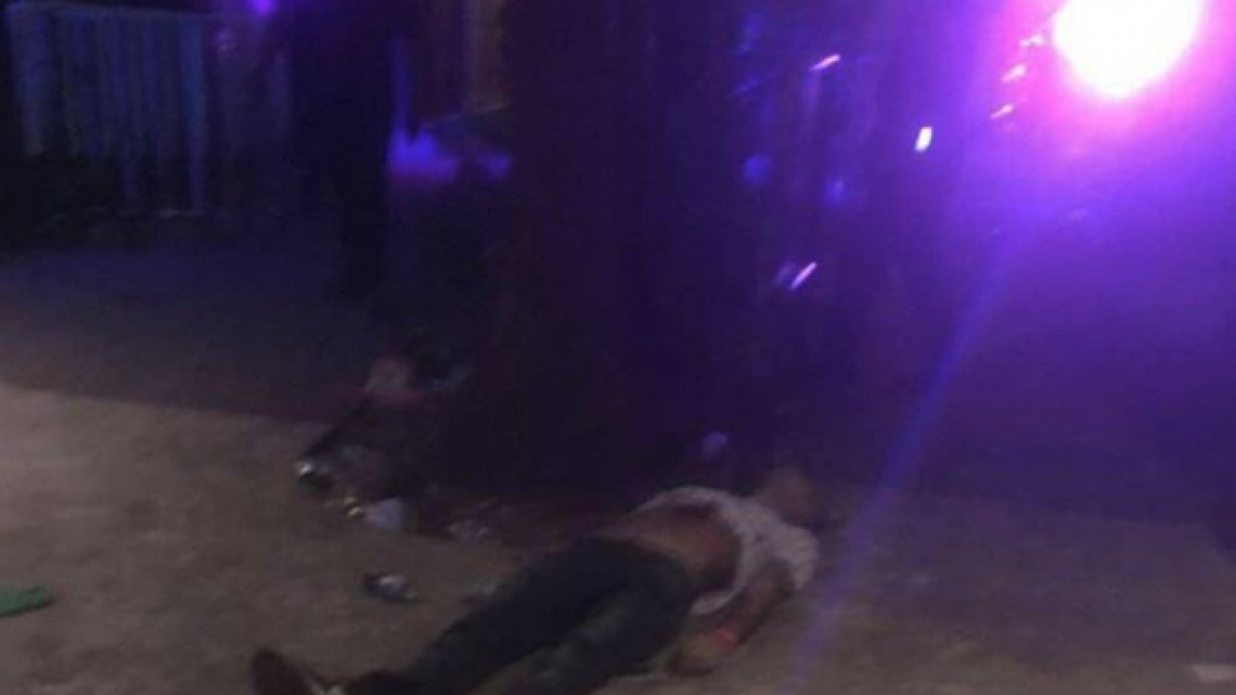 5 muertos y 15 heridos, saldo de balacera en el "Blue Parrot"