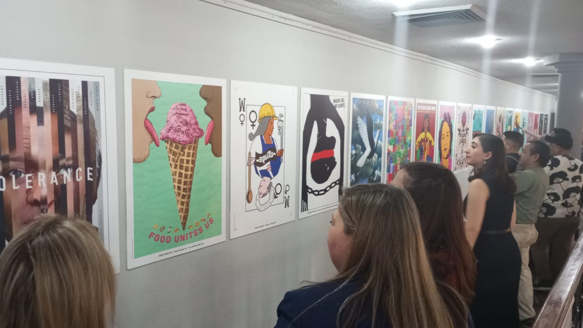 Inauguran exposición “Viajando con Ben” en el Teatro de la Reforma