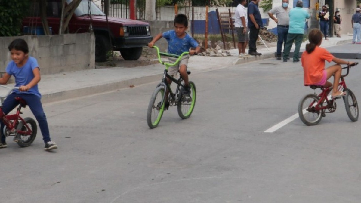 Agradecen al Municipio obra de pavimentación en colonia Cabras Pintas