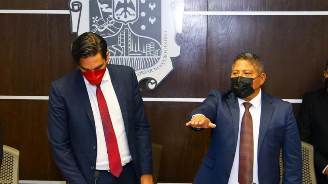 Entrega nombramientos alcalde Carlos Peña Ortiz 